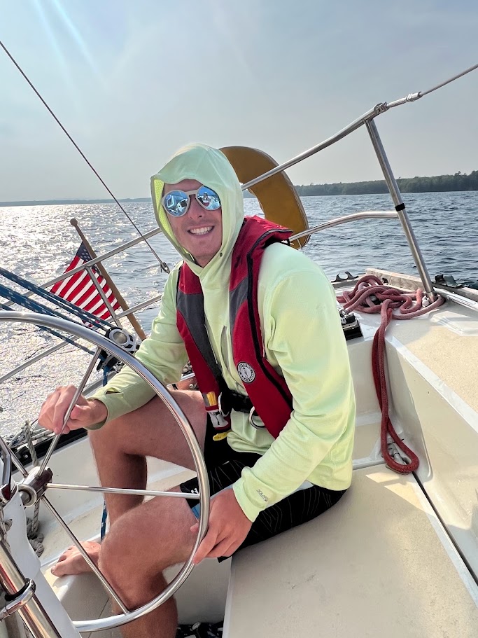 Teddy sailing